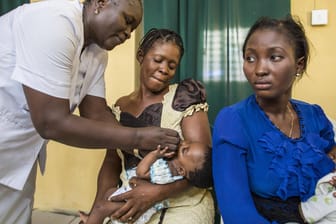 Babys werden auf einer Gesundheitsstation in Abeokuta in Nigeria versorgt: Der Handel mit Neugeborenen ist ein florierendes Geschäft in Afrikas bevölkerungsreichstem Land. (Symbolfoto)