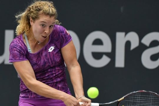 Anna-Lena Friedsam hat beim Tennis-Turnier in Lyon das Halbfinale erreicht.