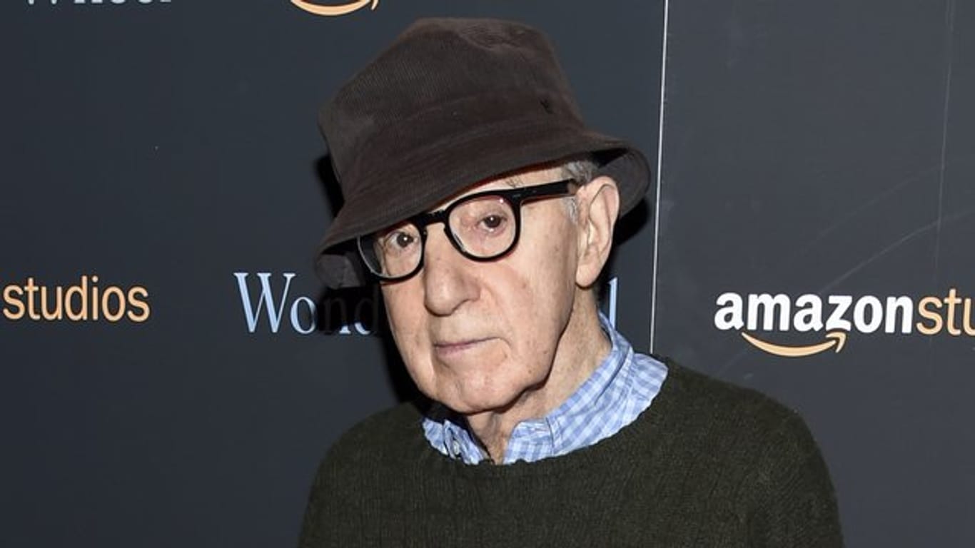 US-Verlag Hachette nimm Abstand von Autobiographie von Regisseur Woody Allen.