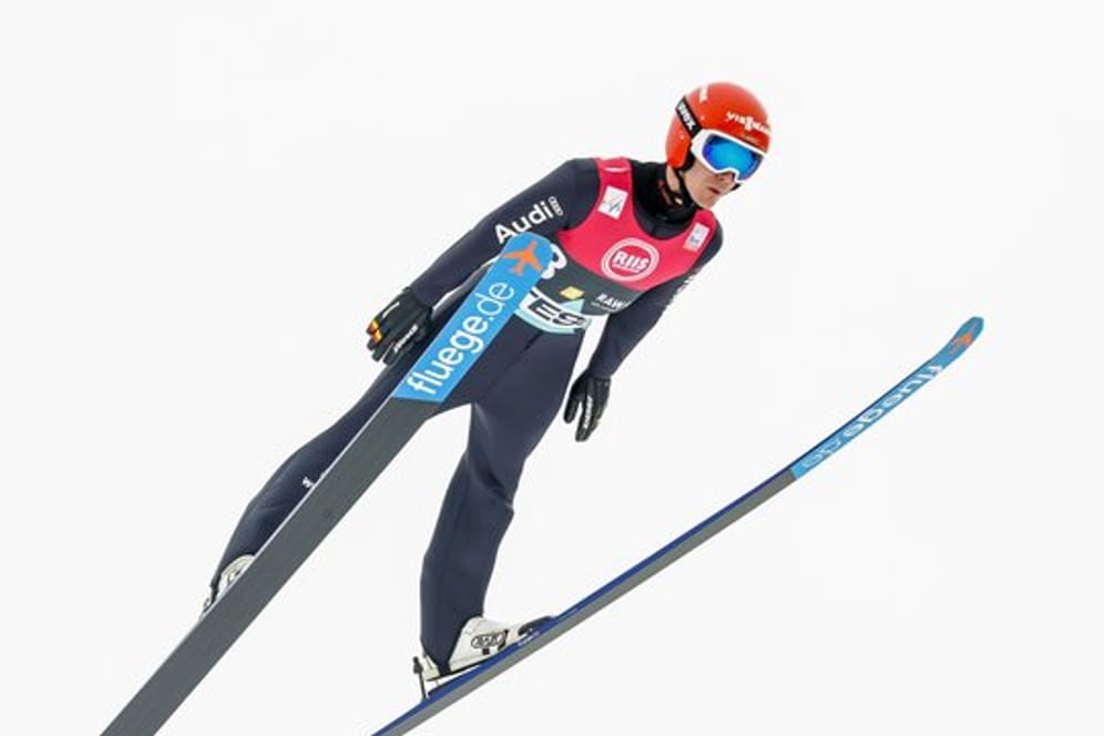 Stephan Leyhe wurde mit den deutschen Skispringern Zweiter.