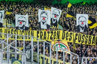 BVB-Zuschauer in Gladbach: Fans kritisieren die "hässliche Fratze des Fußballs"