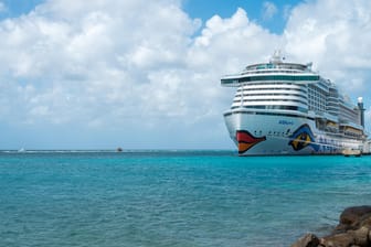 Aida Perla: Als eines der modernsten Schiffe der Welt liegt das Kreuzfahrtschiff im Hafen von Aruba. (Symbolbild)