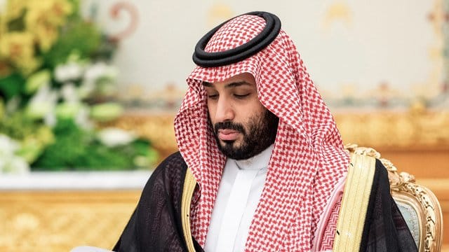 Mohammed bin Salman hatte Mohammed bin Naif, der jetzt verhaftet worden sein soll, als Kronprinz abgelöst. Mohammed bin Salman hatte Mohammed bin Naif, der jetzt verhaftet worden sein soll, als Kronprinz abgelöst.