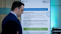Erstmals Deutscher gestorben - Spahn: Wegen Coronavirus Großveranstaltungen absagen