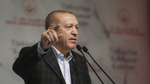 Der türkische Präsident Recep Tayyip Erdogan reist für Gespräche mit EU-Kommissionspräsidentin Ursula von der Leyen und EU-Ratspräsident Charles Michel nach Brüssel. Der türkische Präsident Recep Tayyip Erdogan reist für Gespräche mit EU-Kommissionspräsidentin Ursula von der Leyen und EU-Ratspräsident Charles Michel nach Brüssel.