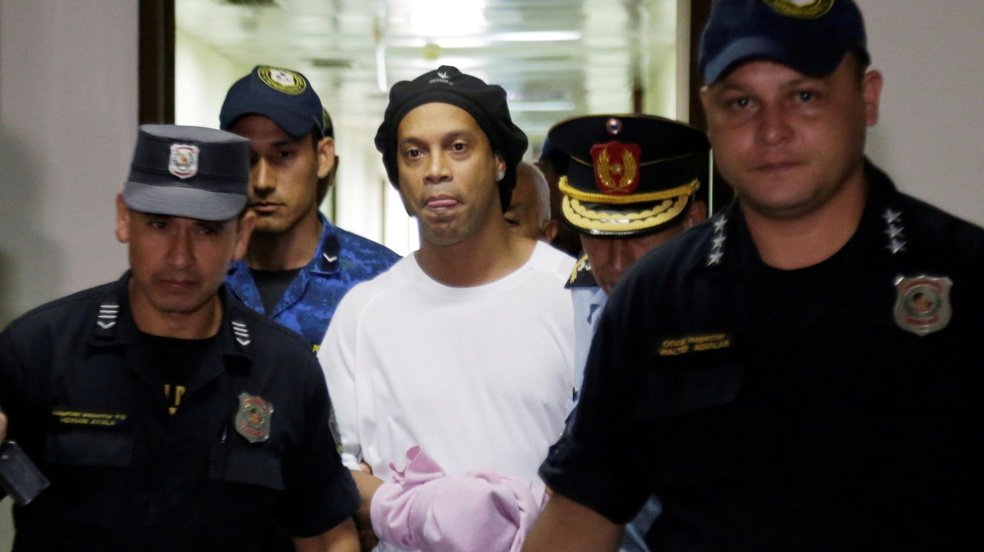 Muss vorerst hinter Gittern bleiben: Ex-Weltstar Ronaldinho.