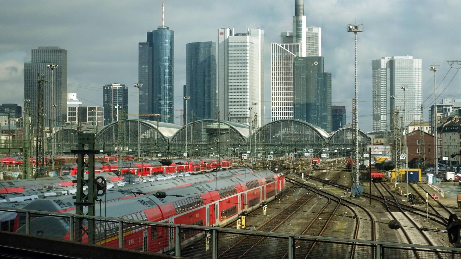 Frankfurt Hauptbahnhof: Die Gesamtzahl der Delikte an deutschen Bahnhöfen ist gestiegen.