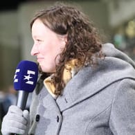 Almuth Schult: Die DFB-Torhüterin (hier am Eurosport-Mikrofon) wird bald für die ARD im Einsatz sein.