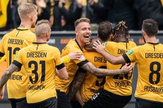Dynamo Dresden setzte sich gegen den FC Erzgebirge Aue durch.