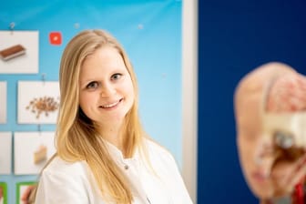 Denise Jung lernt in ihrer Ausbildung als Diätassistentin den Menschen und seine Ernährung ganzheitlich zu betrachten.