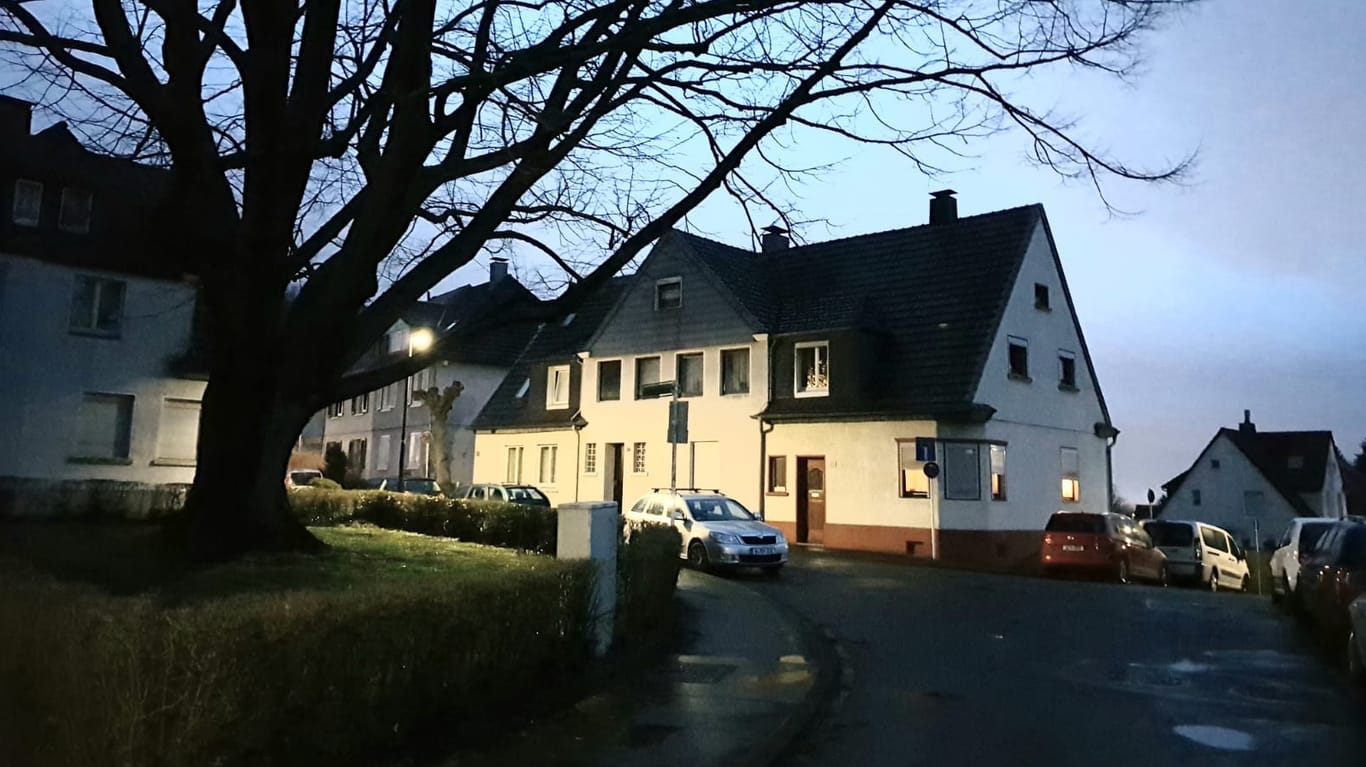 Die Kriegerheimstraße in Wuppertal: Hier wurde eine Frau von vier Männern überfallen.