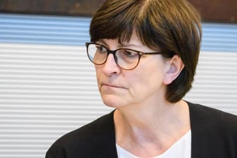 Saskia Esken ist froh über die Einigung des Koalitionsausschusses. Sie hat ihr allerdings zu lange gedauert.