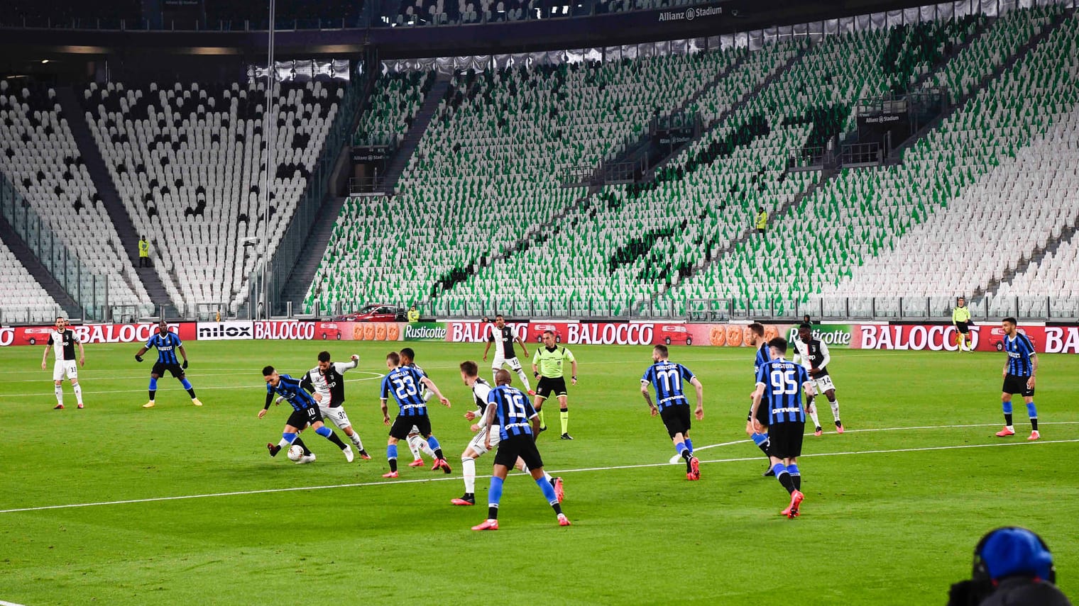 Juventus Turin gegen Inter Mailand: Bereits beim Derby d'Italia blieben die Ränge leer.