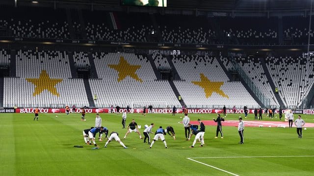 In Italien hat das sich immer weiter ausbreitende Coronavirus bereits große Auswirkungen auf den Sport. In Italien hat das sich immer weiter ausbreitende Coronavirus bereits große Auswirkungen auf den Sport.
