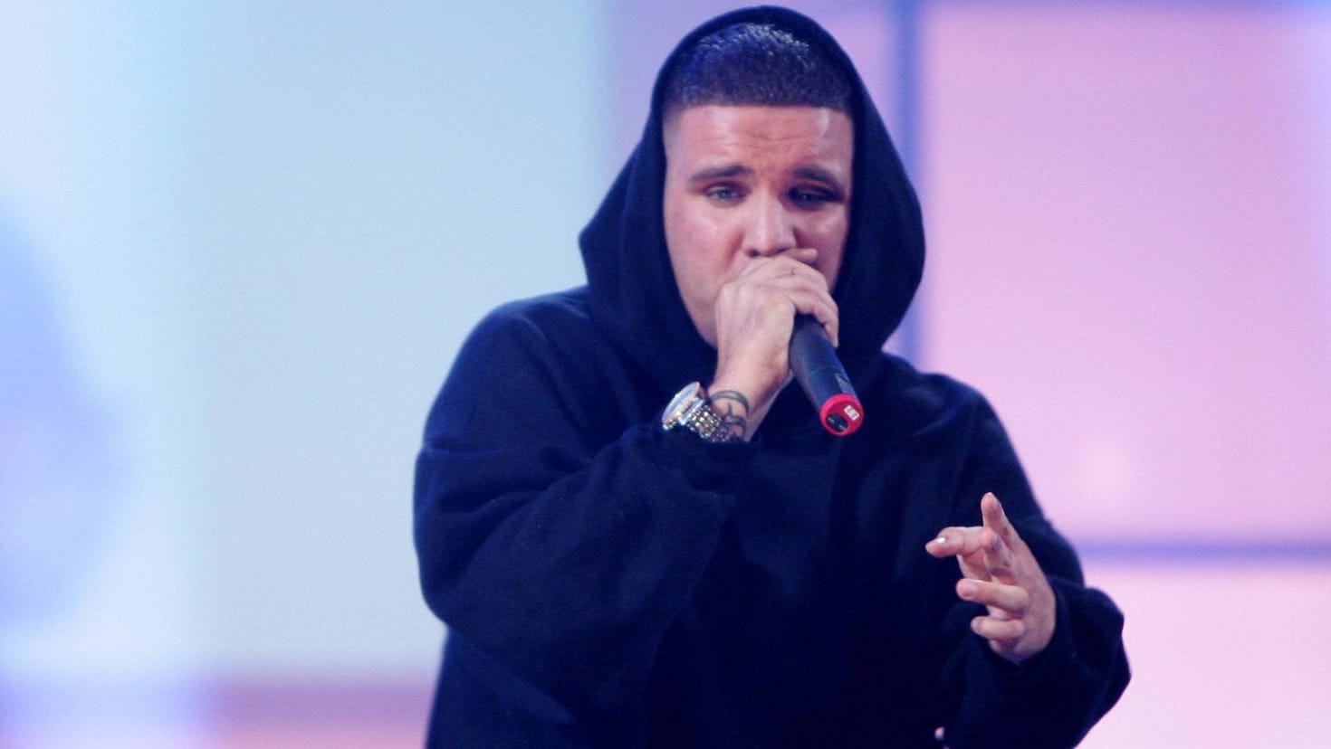 Rapper Fler in Leipzig: Der Musiker vergreift sich nicht nur im Ton. Nun wurde er wegen Körperverletzung festgenommen. (Archivbild)