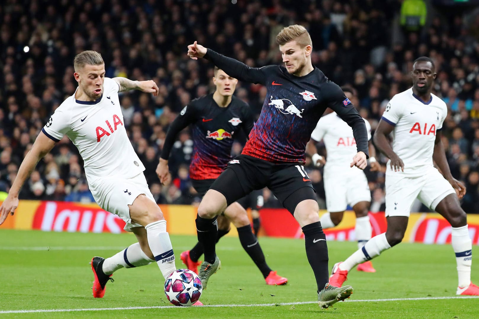 Timo Werner (r.): Der Leipzig-Stürmer will auch im Rückspiel gegen Tottenham Hotspur treffen.