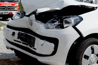 Ist der Schaden nicht nur eine Bagatelle, sollten Autofahrer bei unverschuldeten Unfällen immer einen eigenen Gutachter beauftragen.