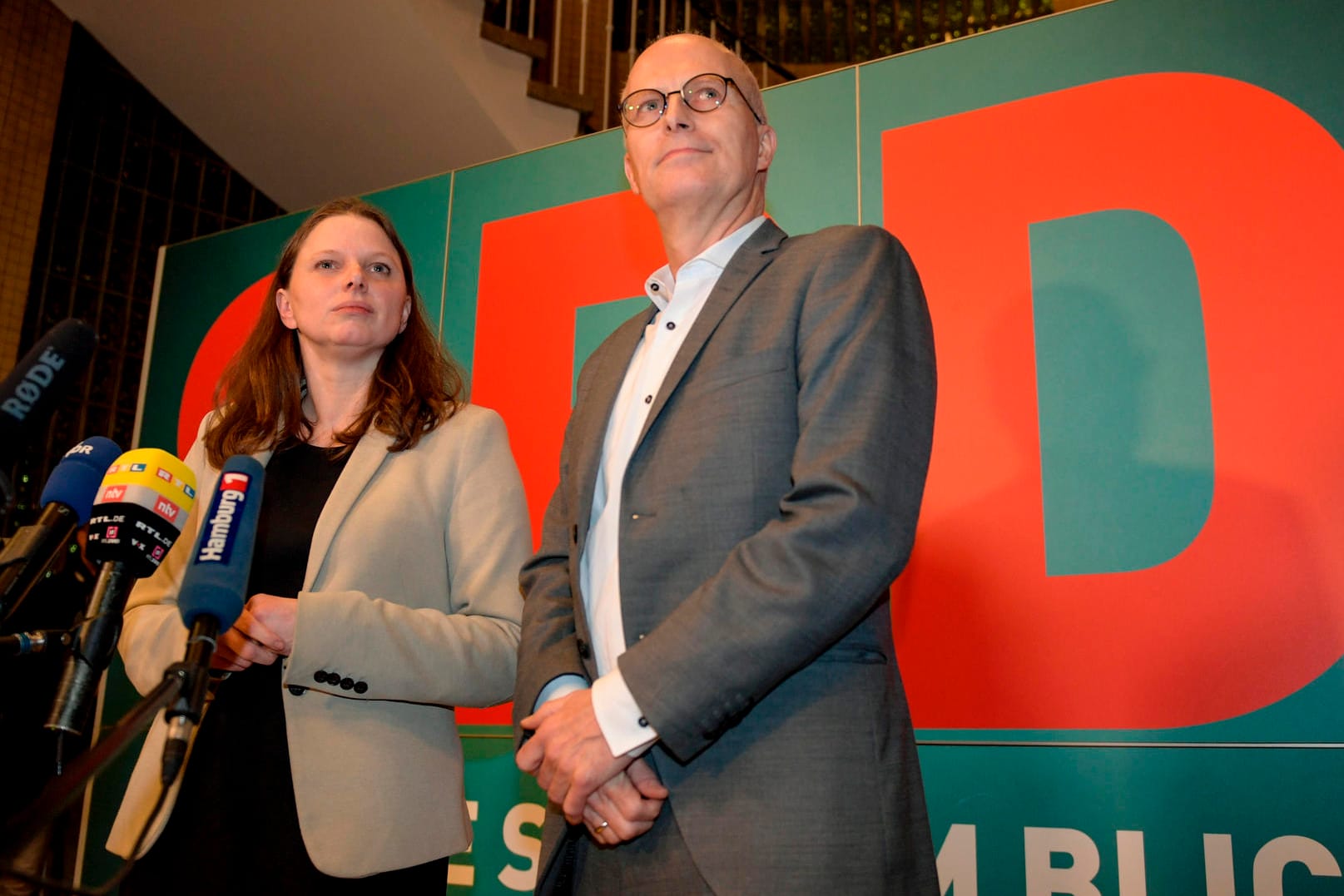 Vor Koalitionsverhandlungen mit den Grünen: Melanie Leonhard (SPD), Landesvorsitzende ihrer Partei und Peter Tschentscher (SPD), Hamburgs Erster Bürgermeister.