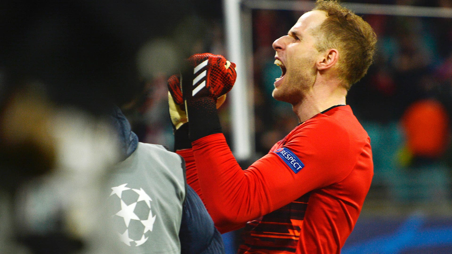 Am Dienstag durfte Peter Gulacsi noch mit den Fans jubeln.