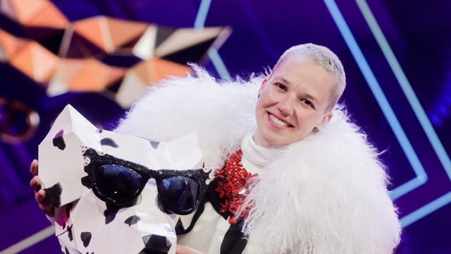Stefanie Heinzmann verbarg sich unter der Maske der Dalmatiner-Hündin. Stefanie Heinzmann verbarg sich unter der Maske der Dalmatiner-Hündin.