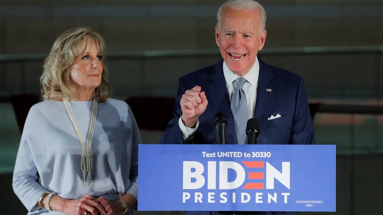 Joe Biden mit Ehefrau Jill: "Gemeinsam werden wir Donald Trump besiegen."