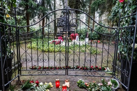 Die Grabstätte von Jan Fedder auf dem Ohlsdorfer Friedhof.