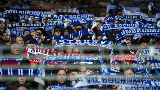 Die Partie des Fußball-Zweitligisten VfL Bochum gegen den 1. Die Partie des Fußball-Zweitligisten VfL Bochum gegen den 1.