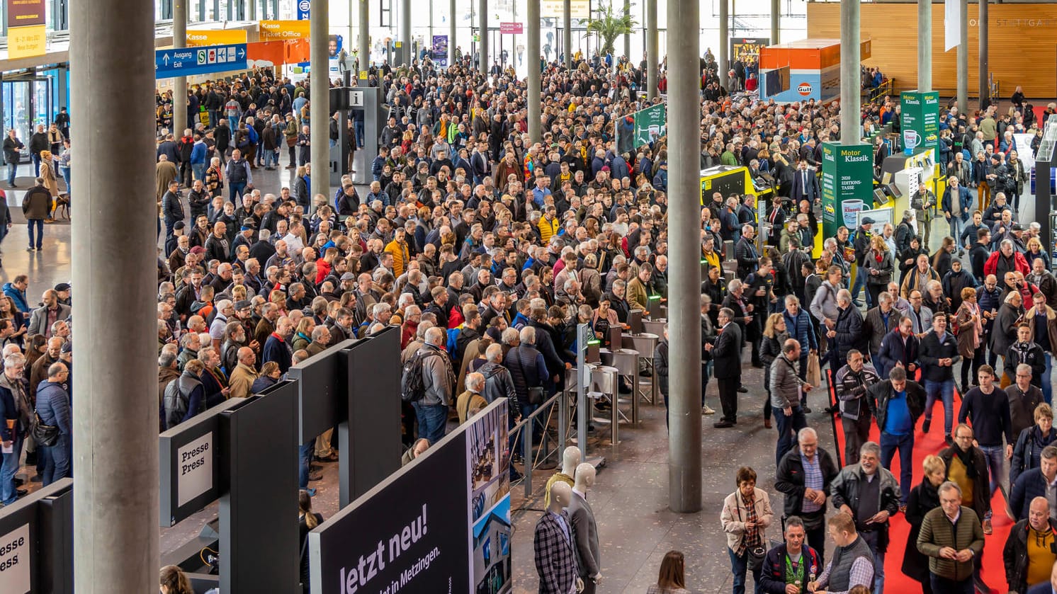 Symbolfoto einer Oldtimer-Messe in Baden-Württemberg: Großveranstaltungen wie diese sind in vielen deutschen Bundesländern vorerst verboten.