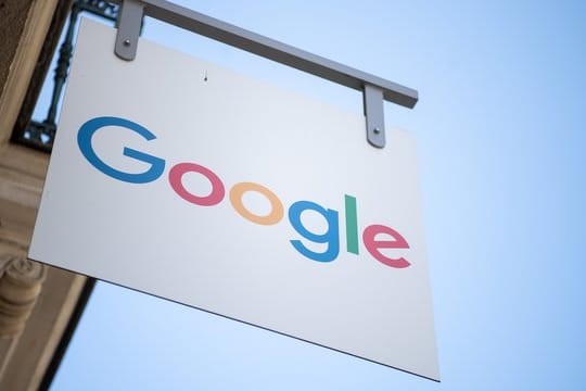 Wegen Ansteckungsgefahr empfiehlt Google auch seinen Mitarbeitern in Deutschland, lieber von zu Hause aus zu arbeiten.