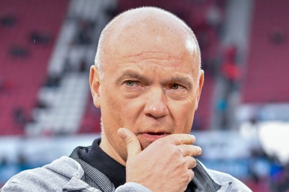 Muss sein Team auf das Geisterspiel gegen Paderborn vorbereiten: Fortuna-Coach Uwe Rösler.