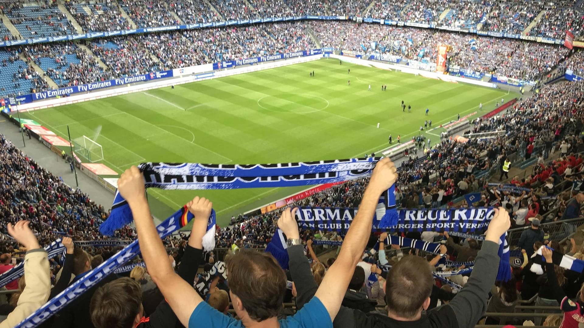 Fußballstadion: Im Stadion kommen Zehntausende Fans zusammen – begünstigend für die Ausbreitung eines Virus.