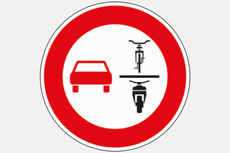 Zweiräder zu überholen ist hier verboten: Neue Verkehrsregeln sollen das Radfahren sicherer machen.