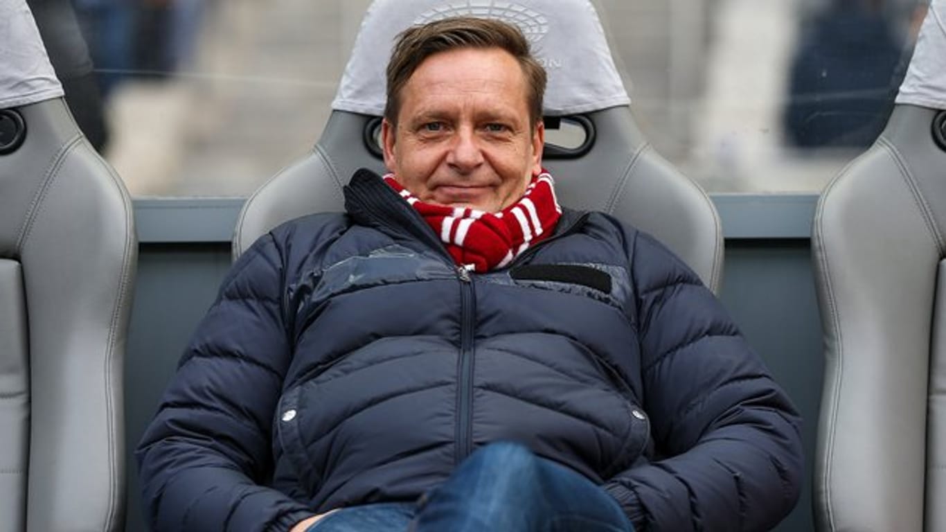 Regt das Verschieben der Fußball-EM an: Köln-Manager Horst Heldt.