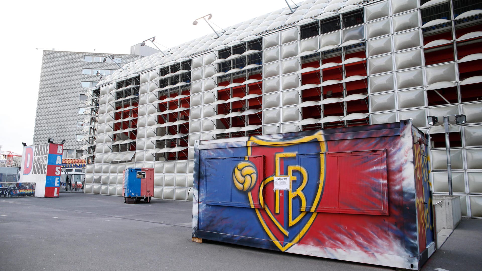 Hier wird vorerst überhaupt nicht mehr gespielt: Der St. Jakob Park in Basel.