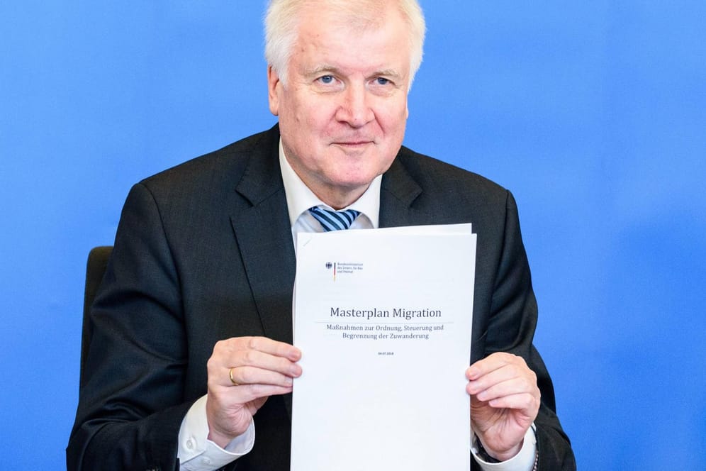 Horst Seehofer im Sommer 2018: Sein "Masterplan Migration" gerät ins Stocken.