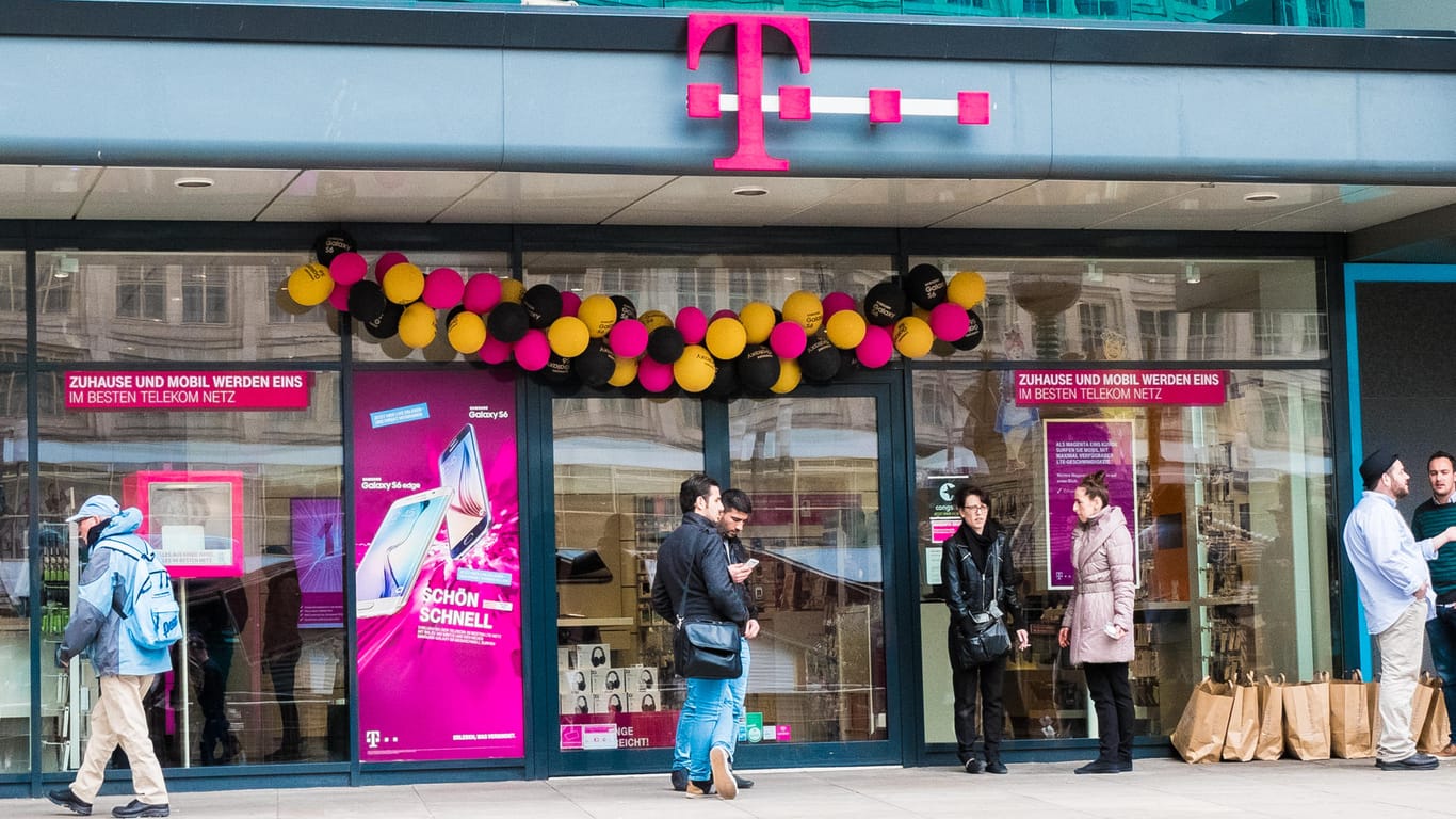 Telekom-Shop in Berlin: Die Telekom senkt die Preise für ihre Festnetz- und Internetanschlüsse.