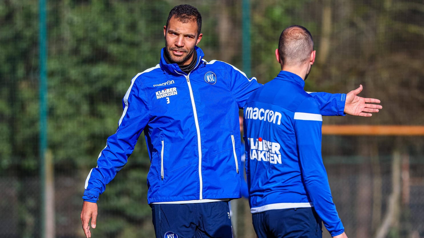 Daniel Gordon beim Training: Der Karlsruher SC bereitet sich auf ein Geisterspiel vor.