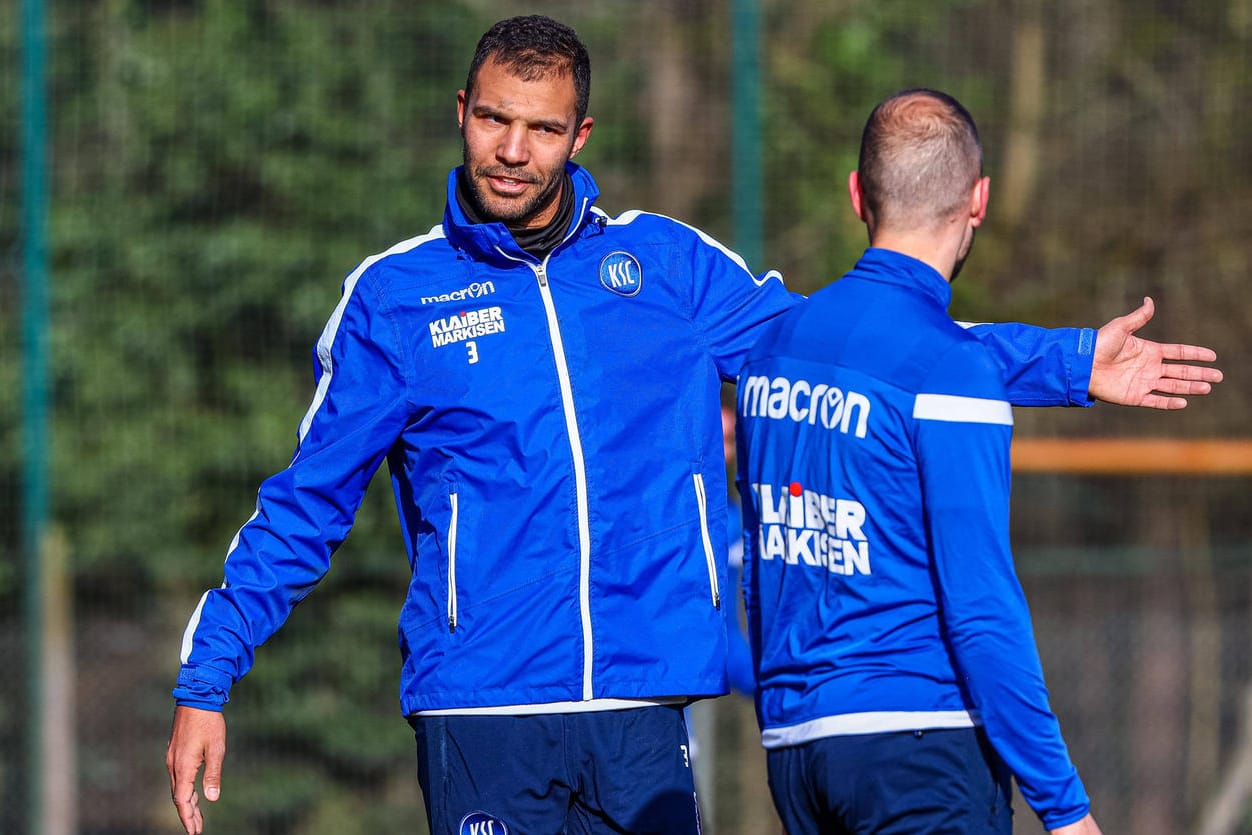 Daniel Gordon beim Training: Der Karlsruher SC bereitet sich auf ein Geisterspiel vor.