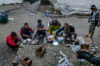 Momentaufnahme aus dem Flüchtlingslager Moria auf der griechischen Insel Lesbos: Das Lager ist überfüllt.