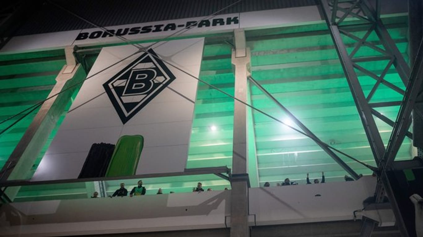 Bei Borussia Mönchengladbach ist eine Mitarbeiterin der Geschäftsstelle in häuslicher Quarantäne.