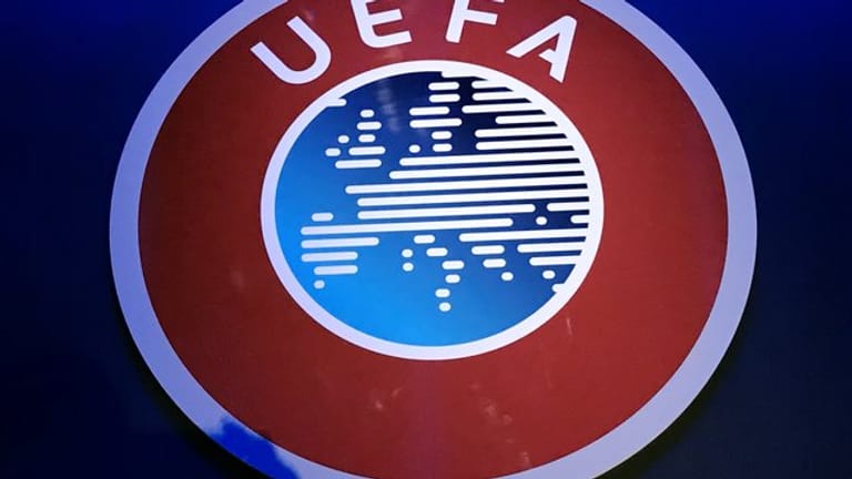 Auf einer Krisensitzung beschäftigt sich die UEFA mit einer möglichen Absage der Fußball-EM 2020.