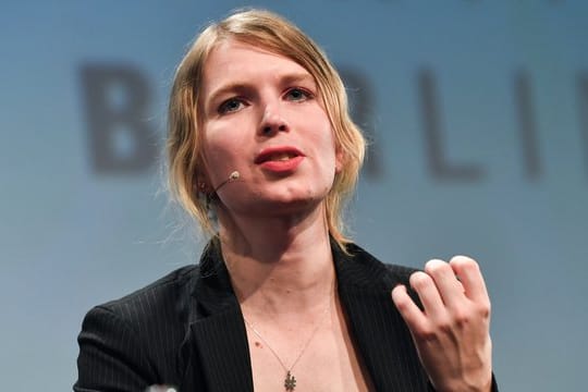 Die US-amerikanische Whistleblowerin Chelsea Manning nimmt 2018 an der Internetkonferenz re:publica teil.