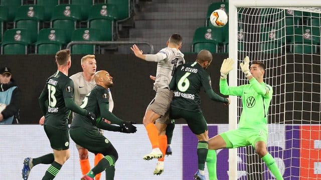 Júnior Moraes von Schachtjor Donezk erzielt per Kopf das Tor zum 0:1 für die Gäste. Júnior Moraes von Schachtjor Donezk erzielt per Kopf das Tor zum 0:1 für die Gäste.