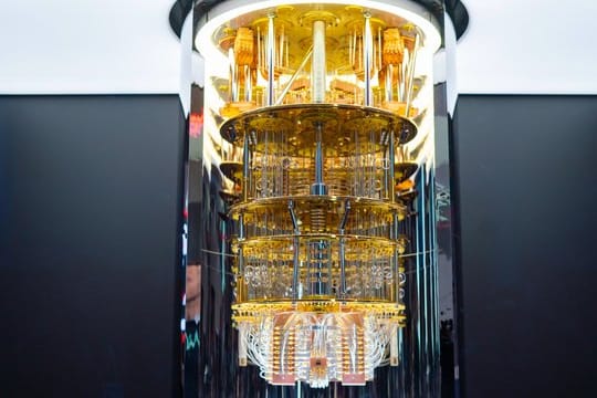Ein IBM-Quantencomputer der Serie "Q System One".
