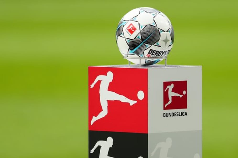 Auch im deutschen Profi-Fußball ruht vorerst der Ball.
