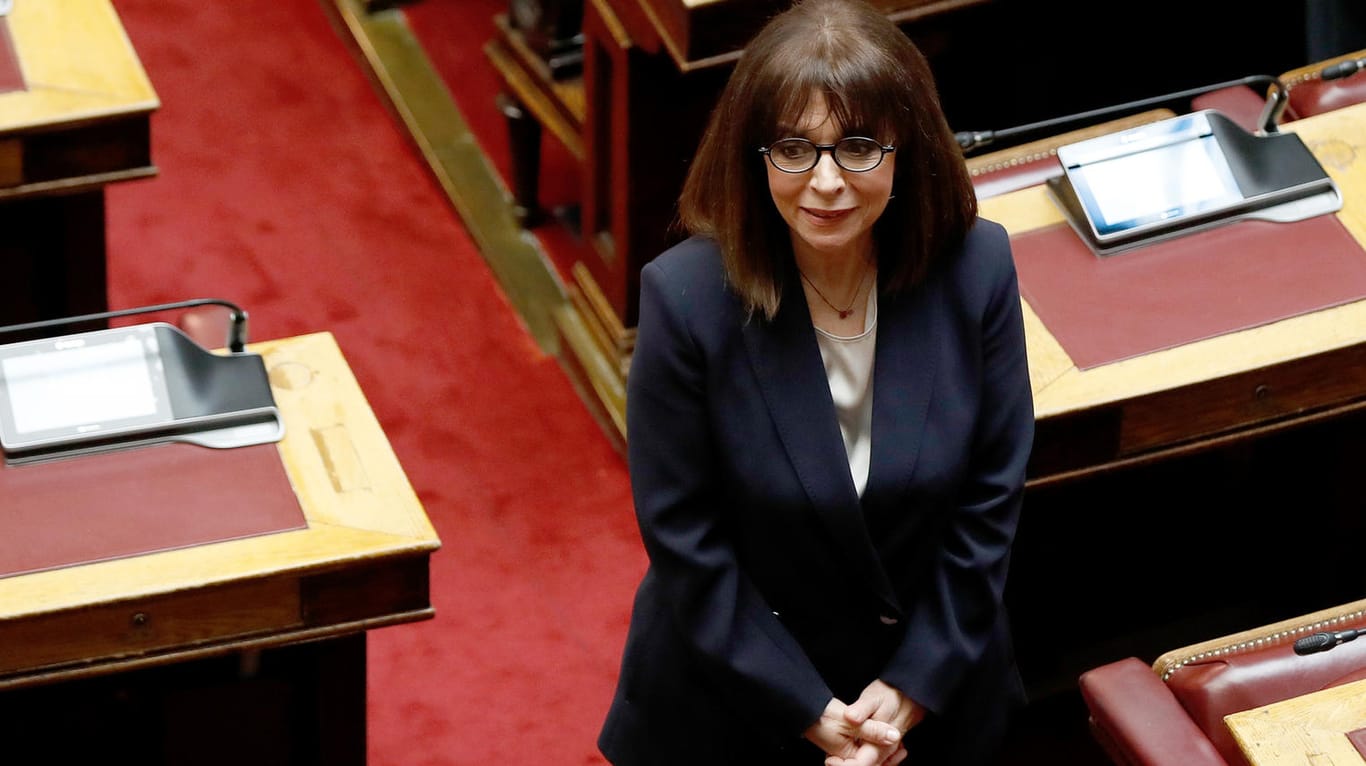 Ekaterini Sakellaropoulou: Die neue griechische Staatspräsidentin war zuvor als Richterin tätig. Nun ist sie die erste Frau an der Staatsspitze.