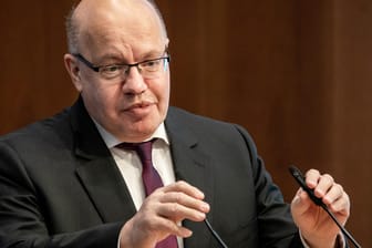 Peter Altmeier: Die Bundesregierung will Firmen in der Coronavirus-Krise massiv unterstützen.