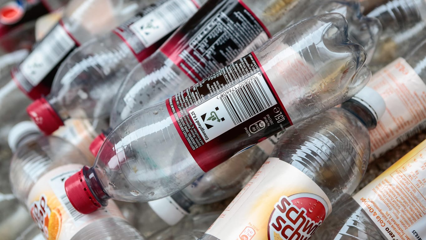 Pfandflaschen: Der Bundesrat will die Pfandregel auf alle Getränkearten ausweiten.