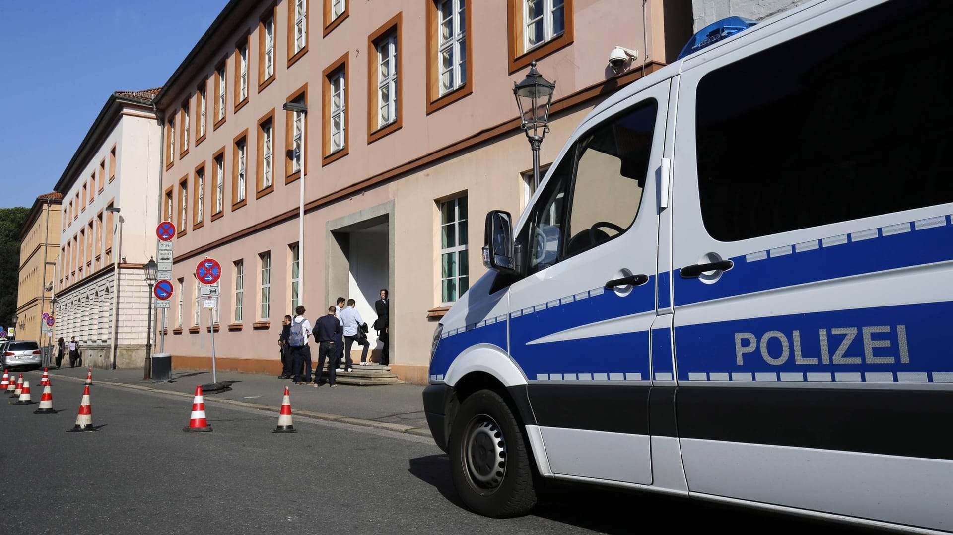 Oberlandesgericht in Celle: Die Kammer hat einen Syrer wegen Beteiligung an einer ausländischen terroristischen Vereinigung verurteilt. Oberlandesgericht in Celle: Die Kammer hat einen Syrer wegen Beteiligung an einer ausländischen terroristischen Vereinigung verurteilt.