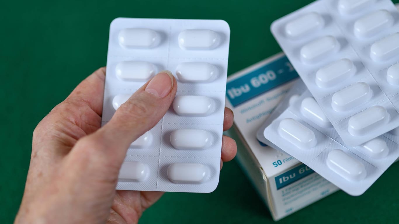 Falschmeldung um Ibuprofen: Die Universität Wien warnt nicht vor Wechselwirkungen mit dem Wirkstoff.